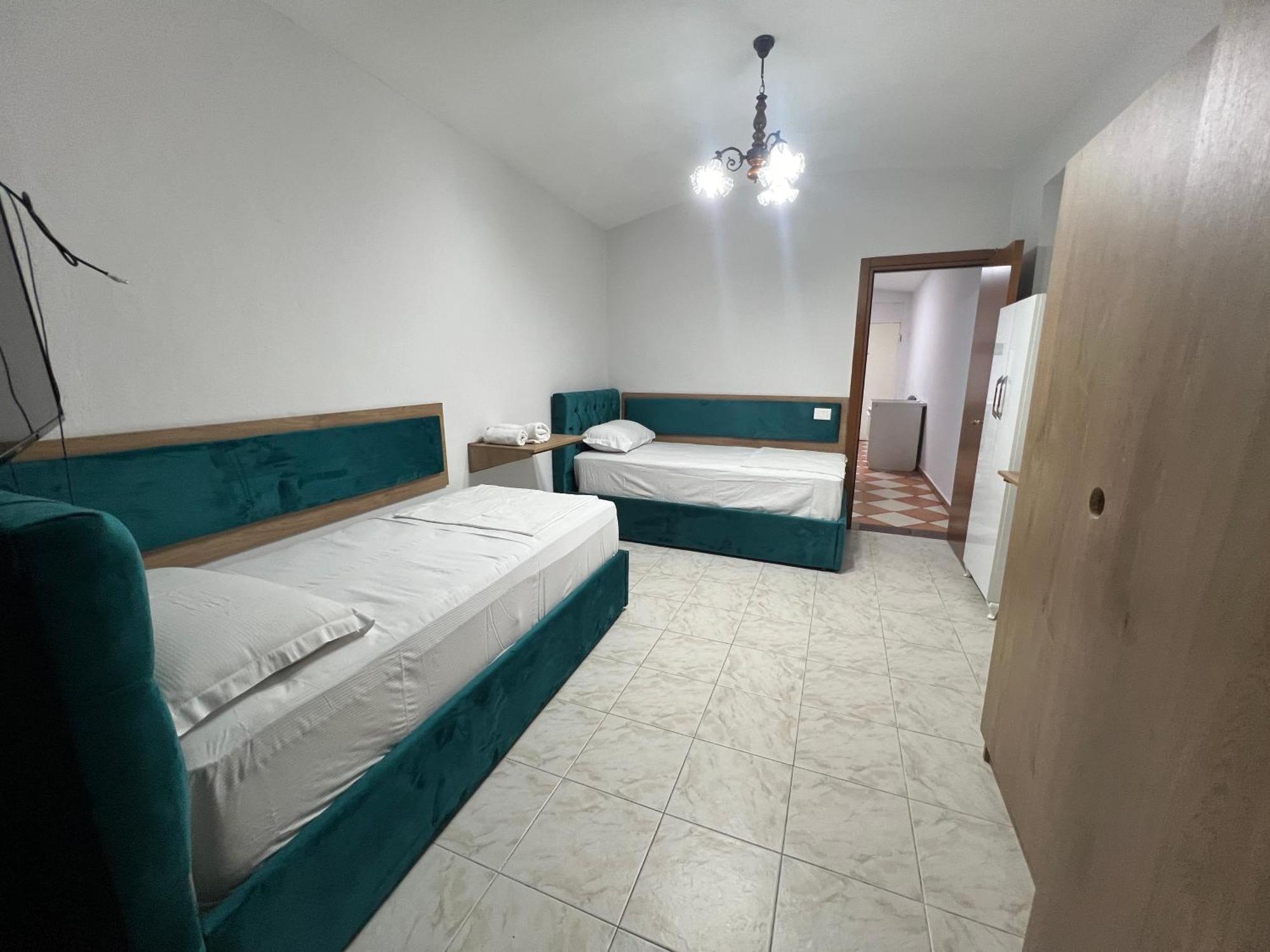 Sisterhood Hostel-Female Only Tiranë Luaran gambar